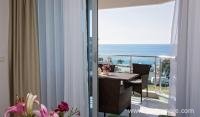 apartamento vista al mar, alojamiento privado en Dobre Vode, Montenegro